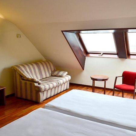 פרול Hotel Alda El Suizo מראה חיצוני תמונה