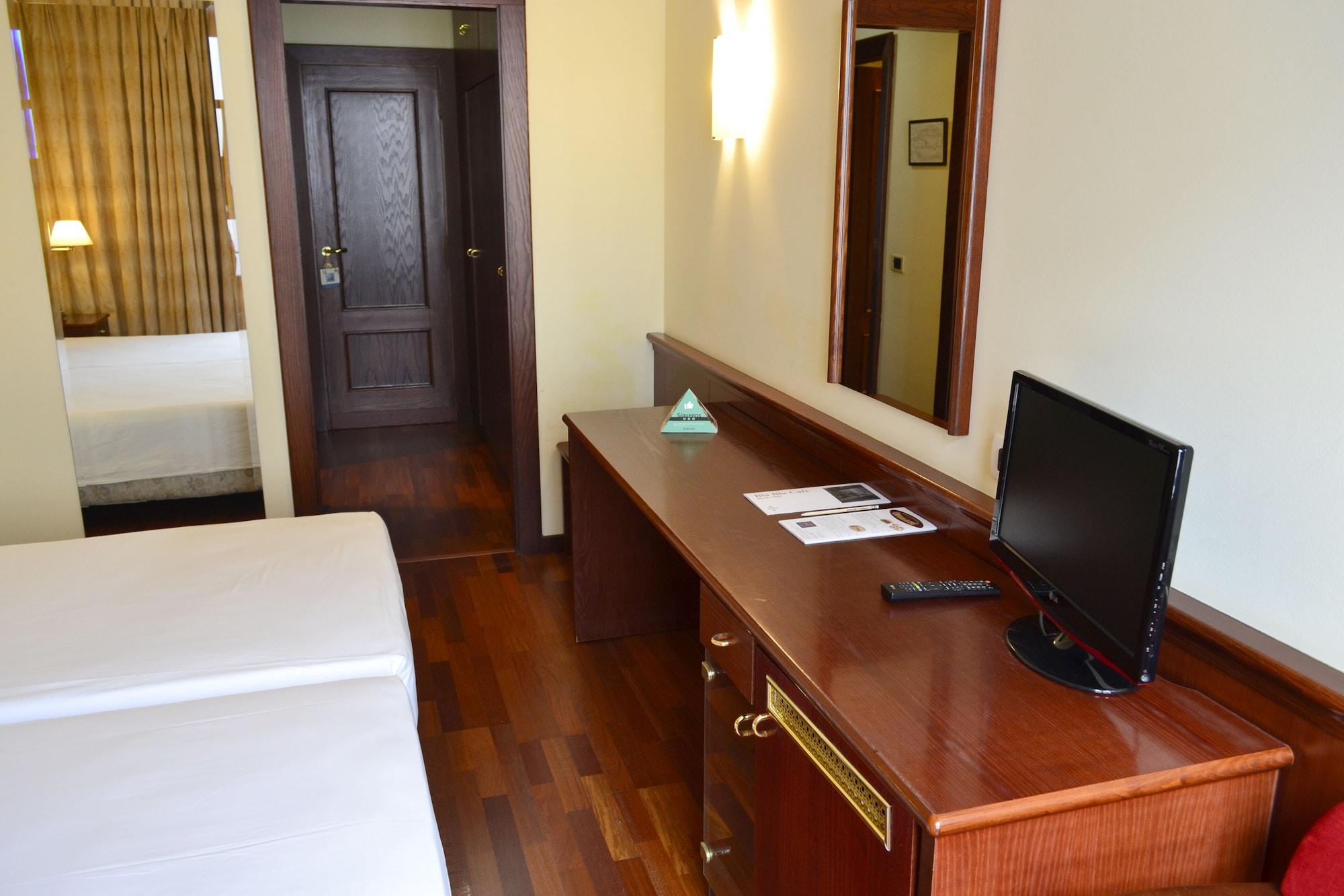 פרול Hotel Alda El Suizo מראה חיצוני תמונה