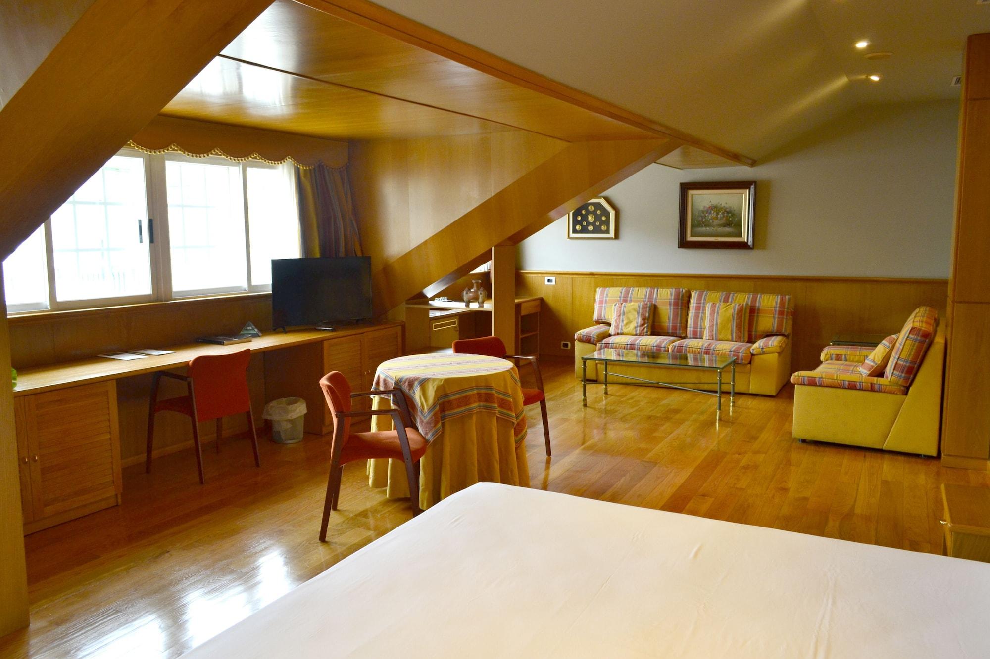פרול Hotel Alda El Suizo מראה חיצוני תמונה