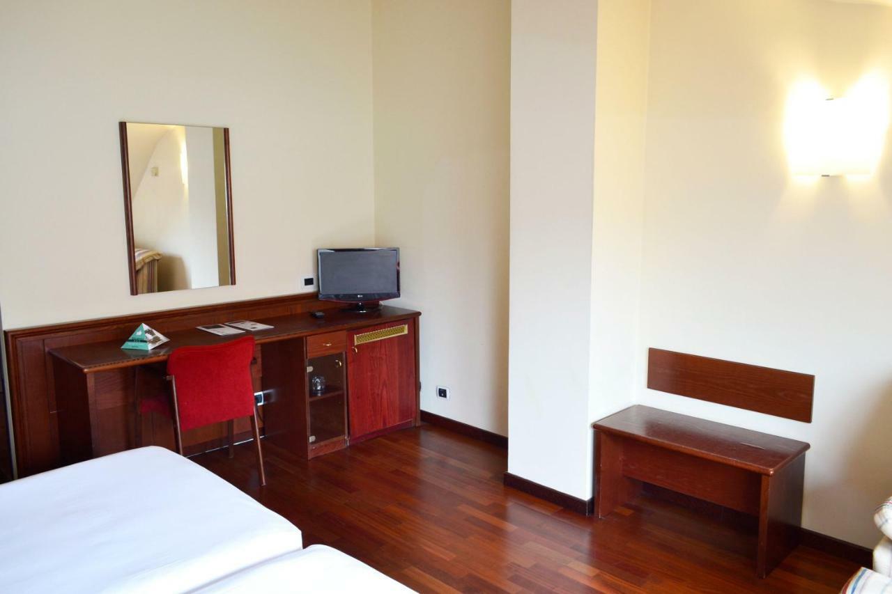 פרול Hotel Alda El Suizo מראה חיצוני תמונה